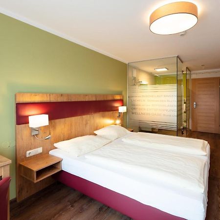 Ferienhotel Herzog Neumarkt am Wallersee Exterior foto