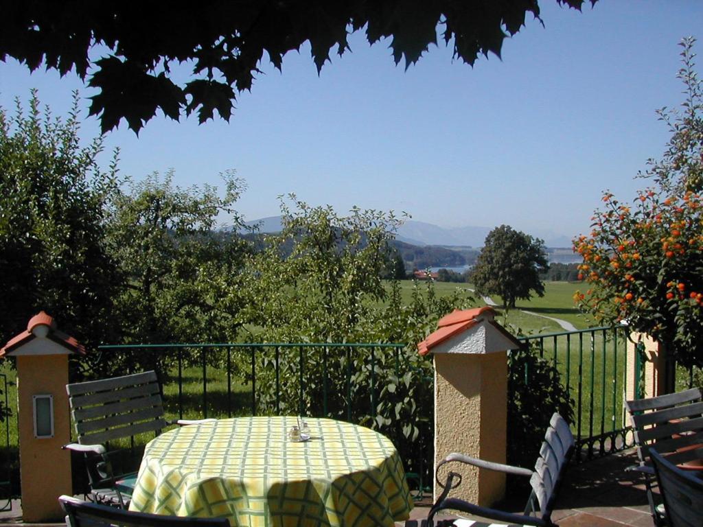 Ferienhotel Herzog Neumarkt am Wallersee Exterior foto