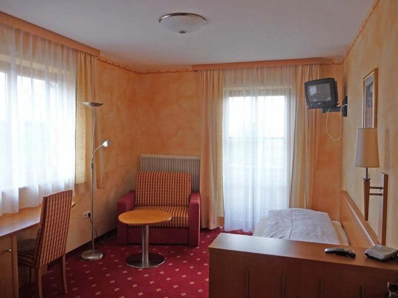 Ferienhotel Herzog Neumarkt am Wallersee Exterior foto